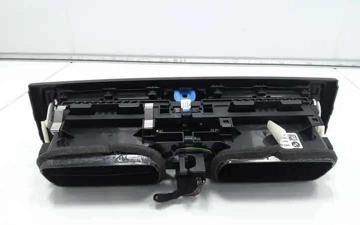 BMW 1 F20 F21 (2011 - 2019) 920711610 Центральный воздушный дефлектор — фото 5