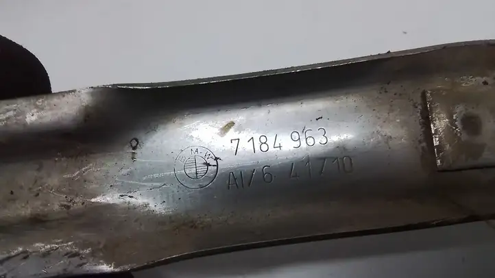 BMW 7 F01 (2008 - 2016) 7184963 Кронштейн топливного бака — фото 2