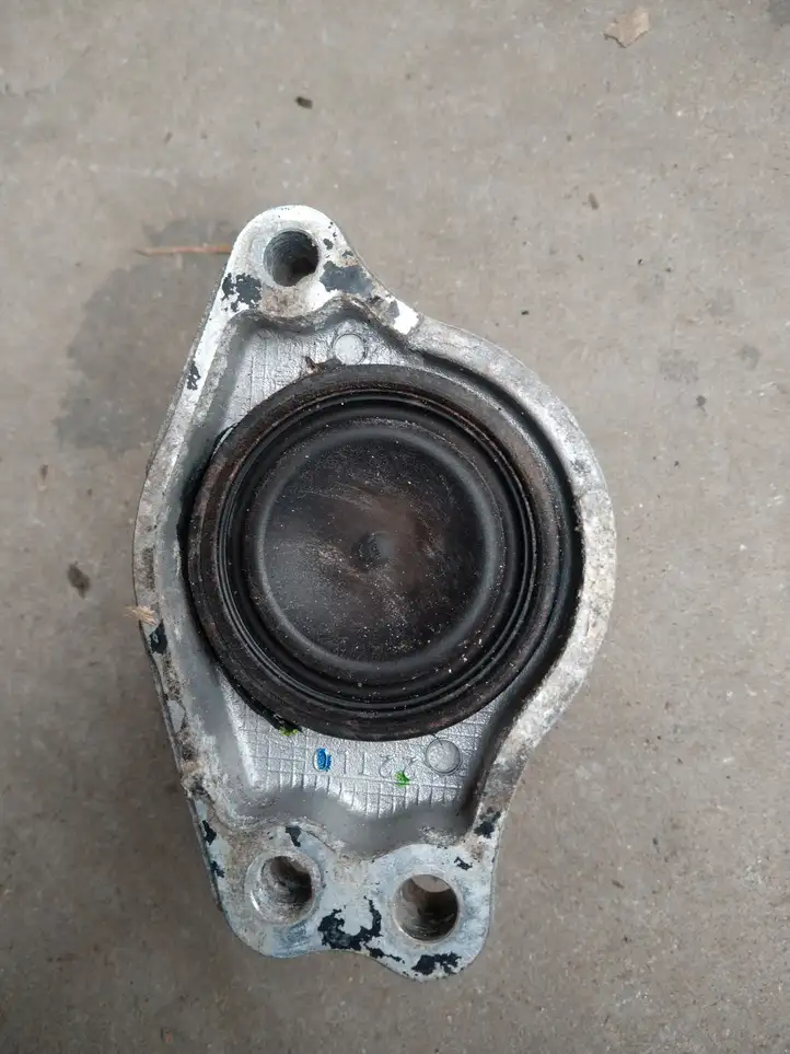 Honda Accord (2008 - 2016) Опора двигателя — фото 3