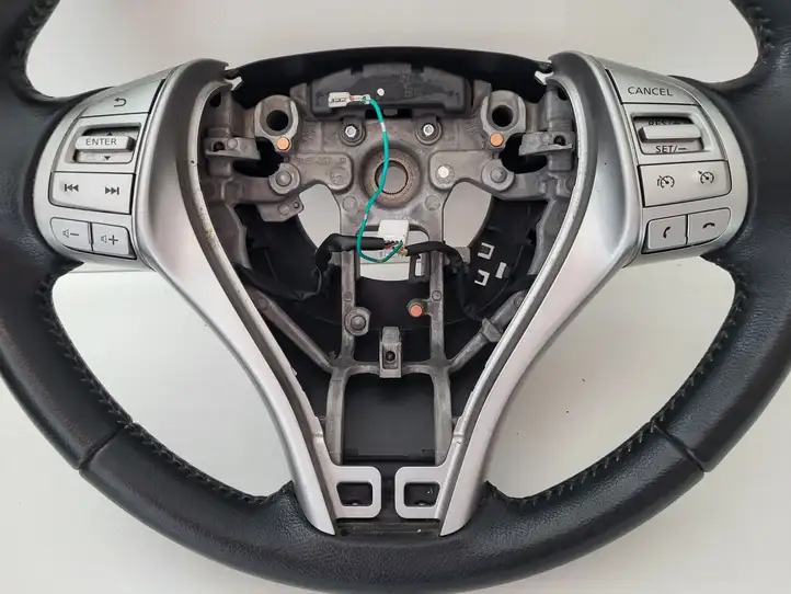 Nissan Pulsar (2014 - 2018) Руль — фото 8