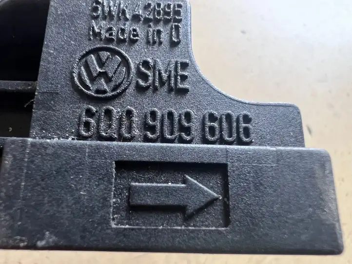 Volkswagen Golf IV (1998 - 2005) 6Q0909606 Датчик удара SRS — фото 3