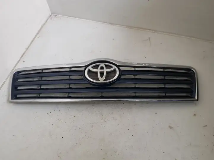Toyota Avensis T250 (2006 - 2009) 5311405060 Верхняя решетка радиатора — фото 1
