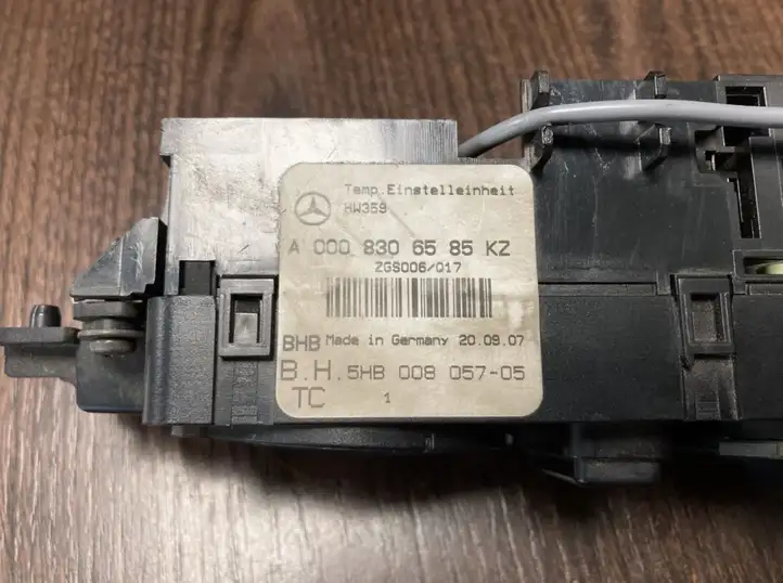 Mercedes-Benz Sprinter W901 W902 W903 W904 (1995 - 2007) A0008306585 Другие включатели / ручки/ переключатели — фото 3