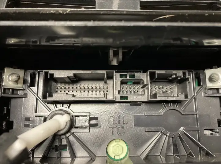 Mercedes-Benz Vito Viano W639 (2010 - 2015) 6396800007 Другие включатели / ручки/ переключатели — фото 5