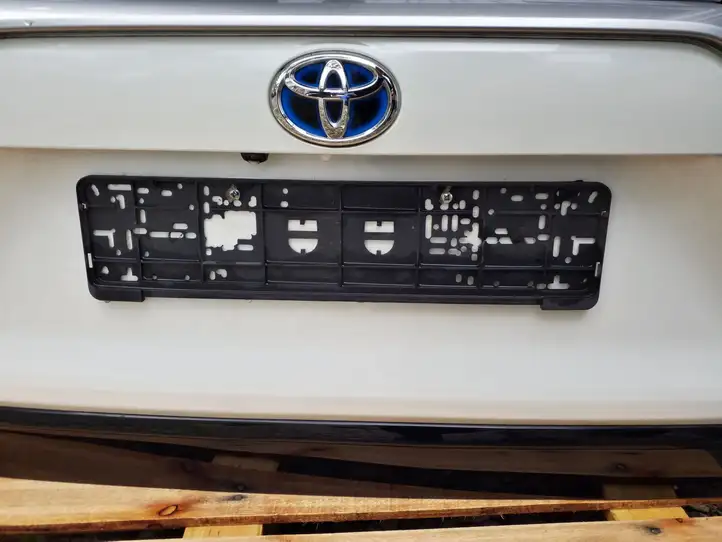 Toyota RAV 4 (XA50) (2018 - ) Крышка багажника — фото 9