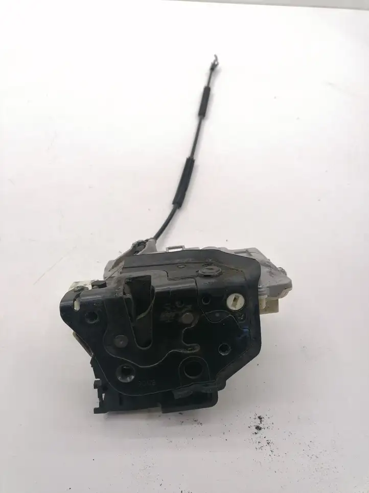 Seat Leon (1P) (2005 - 2012) 1P0839016 Замок задней двери — фото 4