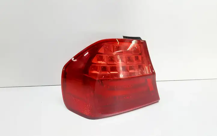 BMW 3 E90 E91 (2005 - 2012) 7289425 Задний фонарь в кузове — фото 1