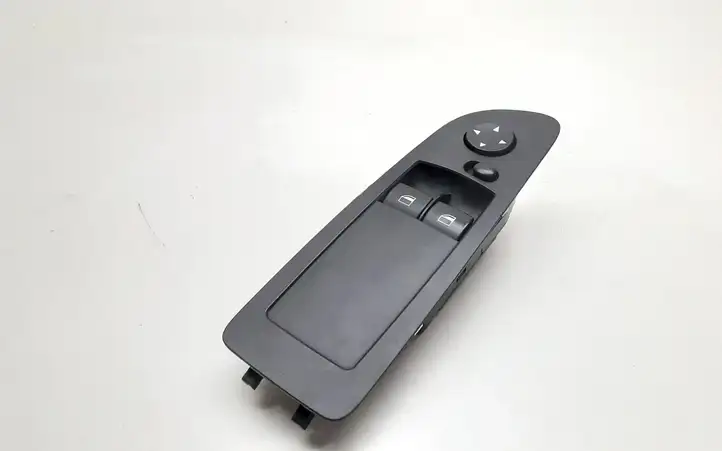 BMW 1 E82 E88 (2007 - 2014) 9167157 Кнопка стеклоподъемников — фото 1