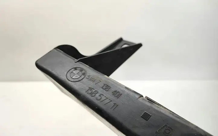 BMW 3 E90 E91 (2005 - 2012) 7138401 Кронштейн передней фары — фото 3