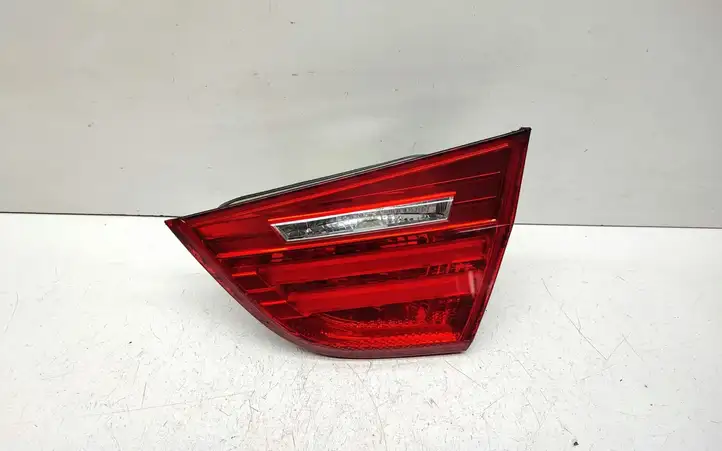 BMW 3 E90 E91 (2005 - 2012) 7289428 Задний фонарь в крышке багажника — фото 1
