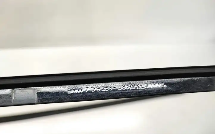 BMW 3 E90 E91 (2005 - 2012) 7179263 Накладка стоек лобового стекла — фото 2