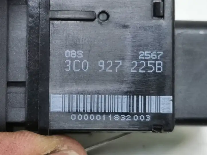 Volkswagen PASSAT B6 (2005 - 2010) 3C0927225B Кнопка ручного тормоза — фото 6