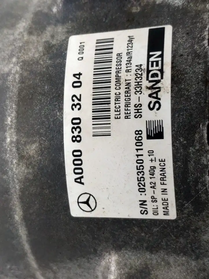Mercedes-Benz EQC (2018 - ) A0008303204 Компрессор (насос) кондиционера воздуха — фото 2
