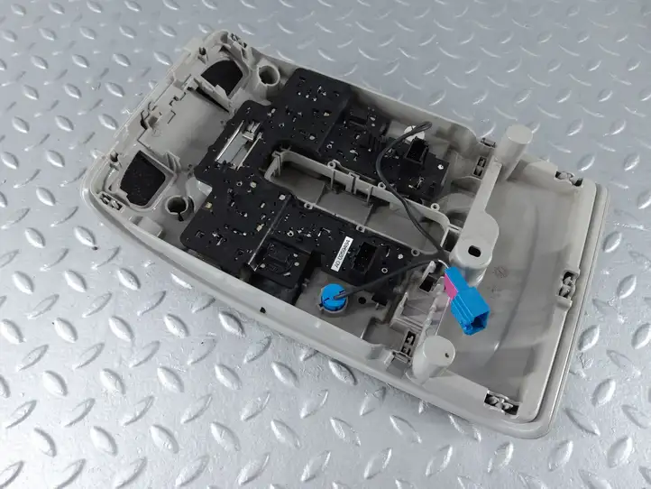 Audi A6 C7 (2011 - 2014) 4G0947135 Передняя подсветка — фото 8
