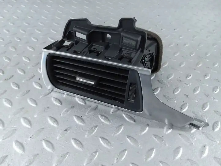 Audi A6 C7 (2011 - 2014) 4G1820901 Боковой воздушный дефлектор — фото 6