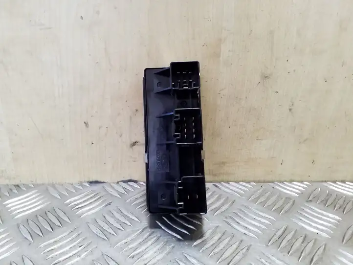 Land Rover Range Rover Sport L320 (2005 - 2009) YUD501540PVJ Блок кнопок стеклоподъемников — фото 3