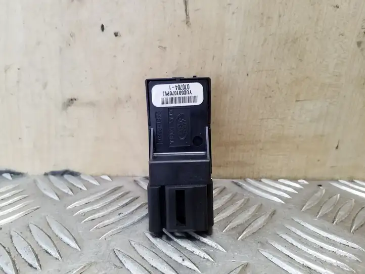Land Rover Range Rover Sport L320 (2005 - 2009) YUD501070PVJ Блок кнопок стеклоподъемников — фото 2