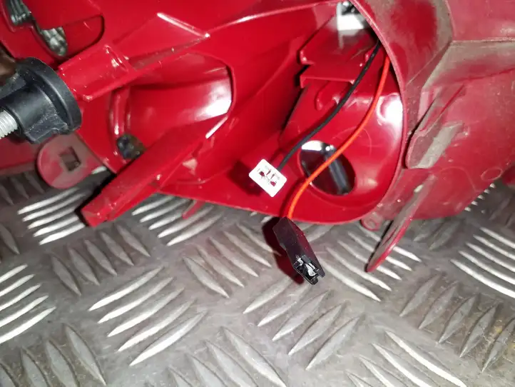 Peugeot 208 (2012 - 2015) 9672628380 Задний фонарь в кузове — фото 3