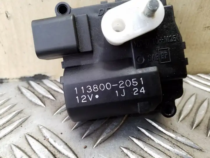 Toyota Corolla Verso AR10 (2004 - 2009) 1138002051 Двигатель задвижки потока воздуха — фото 6
