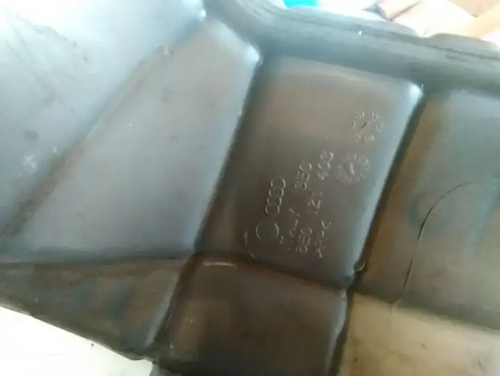 Audi A4 S4 B6 8E 8H (2000 - 2006) 8E0121403 Расширительный бачок — фото 2