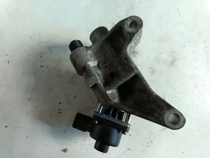 Mazda 3 I (2003 - 2006) Клапан EGR — фото 2
