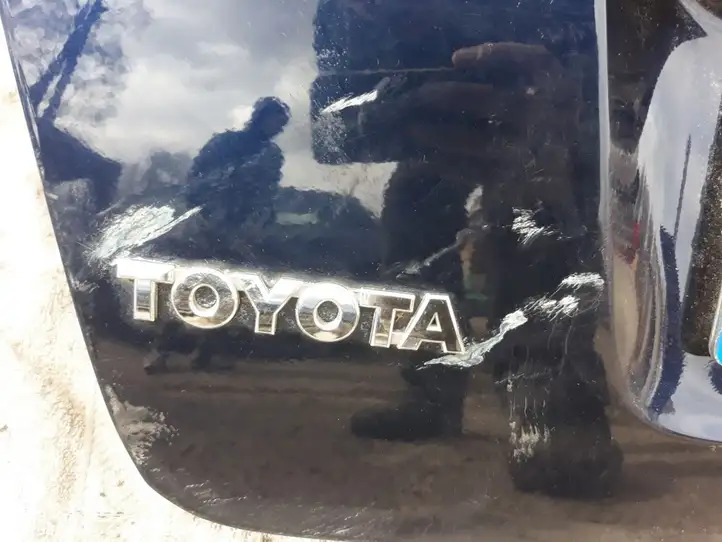 Toyota Avensis T250 (2006 - 2009) Крышка багажника — фото 8
