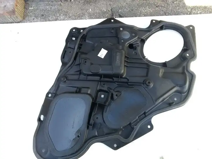 Mazda 3 I (2003 - 2006) BP4K7297X Ветровик задней двери — фото 1