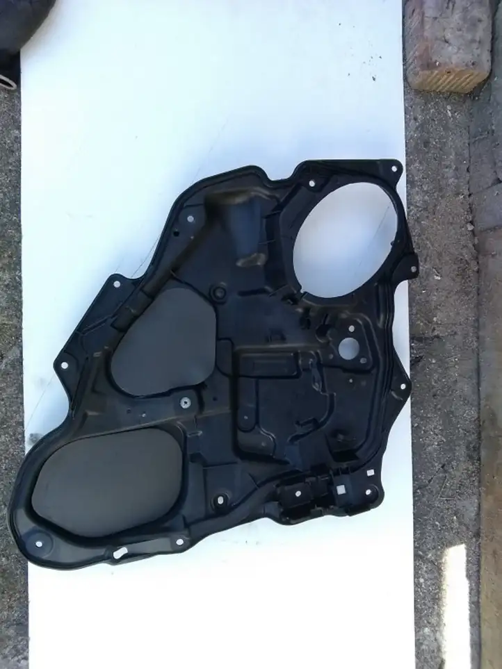 Mazda 3 I (2003 - 2006) BP4K7297X Ветровик задней двери — фото 3