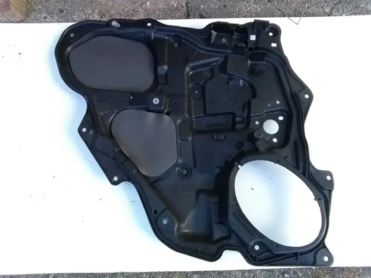 Mazda 3 I (2003 - 2006) BP4K7397X Ветровик задней двери — фото 1