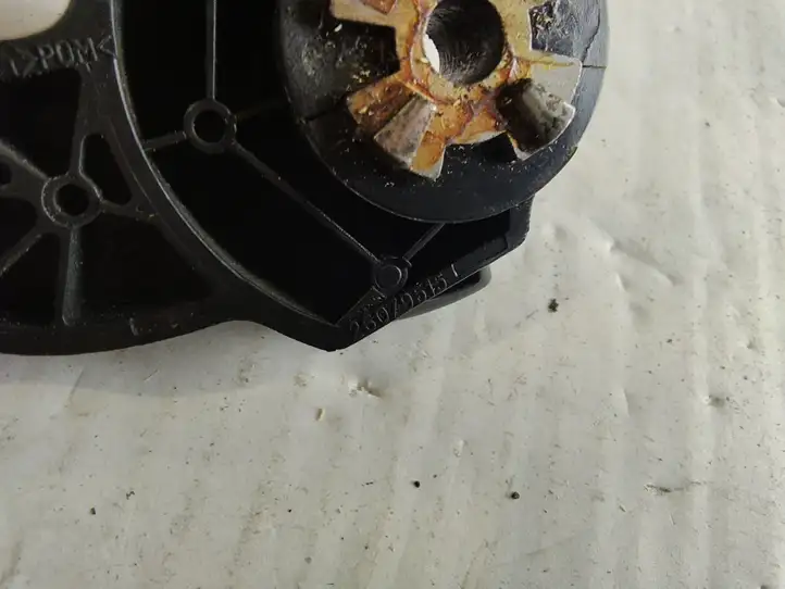 Alfa Romeo GT (2003 - 2010) 26079515 Регулировка рулевой колонки — фото 3