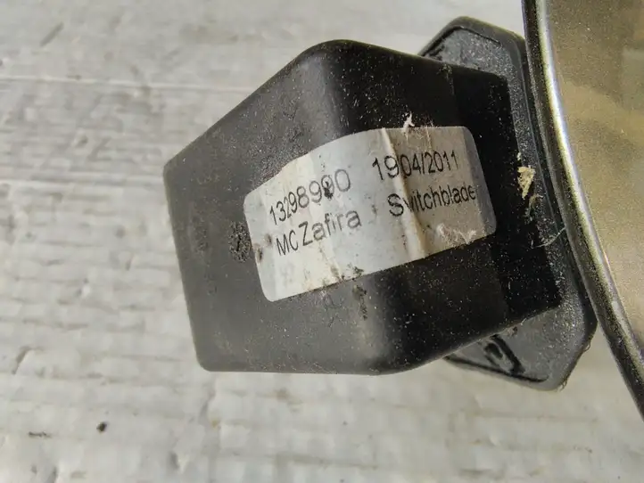 Opel Zafira B (2003 - 2006) 13298990 Крышка топливного бака — фото 3