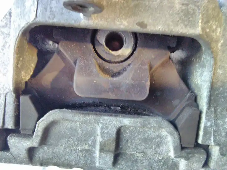 Audi A3/S3 8P (2003 - 2005) 1K0199262 Опора двигателя — фото 3