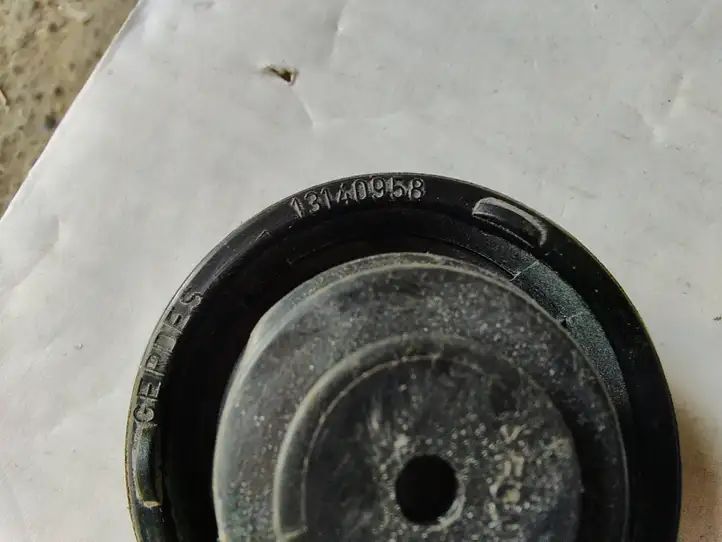 Opel Astra H (2004 - 2009) 13140958 Крышка топливного бака — фото 3