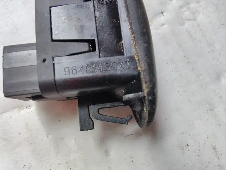 Citroen C3 (2002 - 2009) 276686 Кнопка стеклоподъемников — фото 4