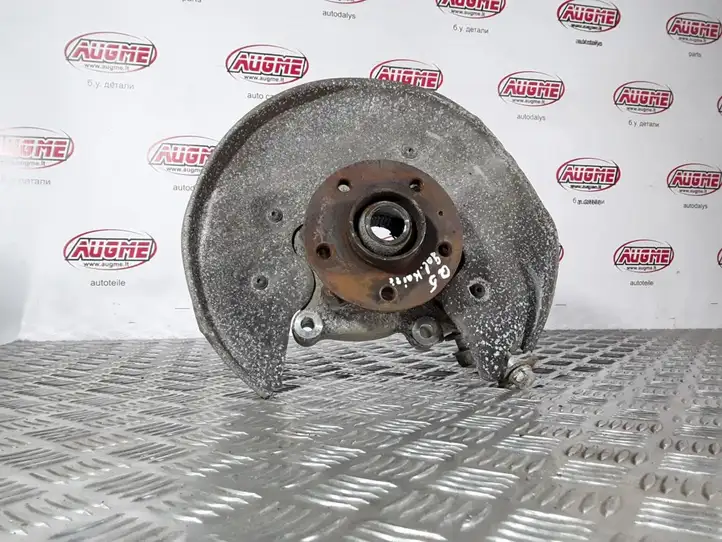 Audi Q5 (2008 - 2012)  8R0505435A Задний поворотный кулак (ступица, цапфа)