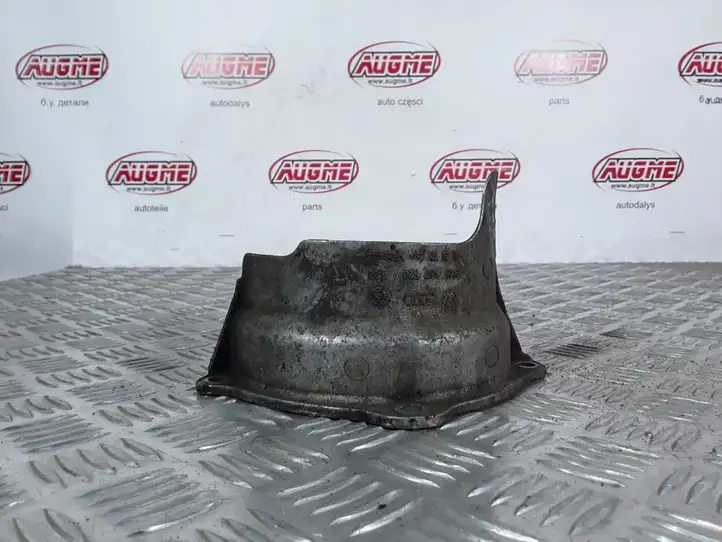 Audi A4 S4 B8 8K (2007 - 2011) 8K0407720 Кронштейн подвесного подшипника — фото 1
