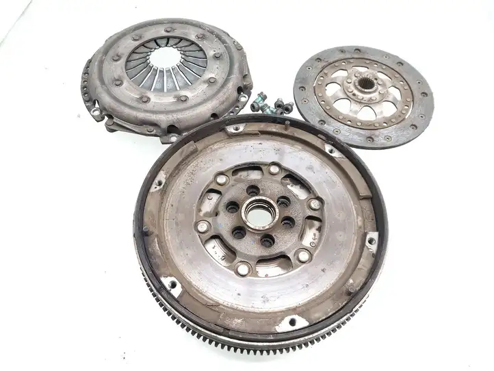 Audi A4 (2004 - 2009)  058105266H Комплект сцепления
