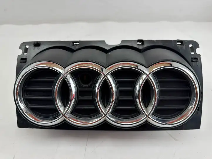 Audi A3/S3 8V (2012 - 2016) 8V4853343 Крышка зарядного разъема — фото 1
