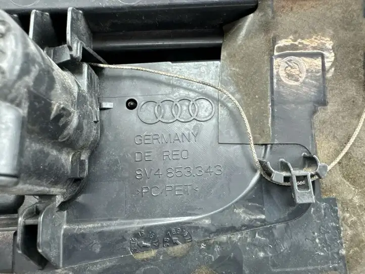 Audi A3/S3 8V (2012 - 2016) 8V4853343 Крышка зарядного разъема — фото 10
