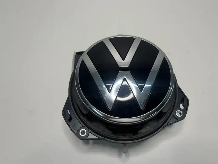 Volkswagen T-Roc (2017 - ) 2GA827469R Ручка багажника с камерой — фото 1