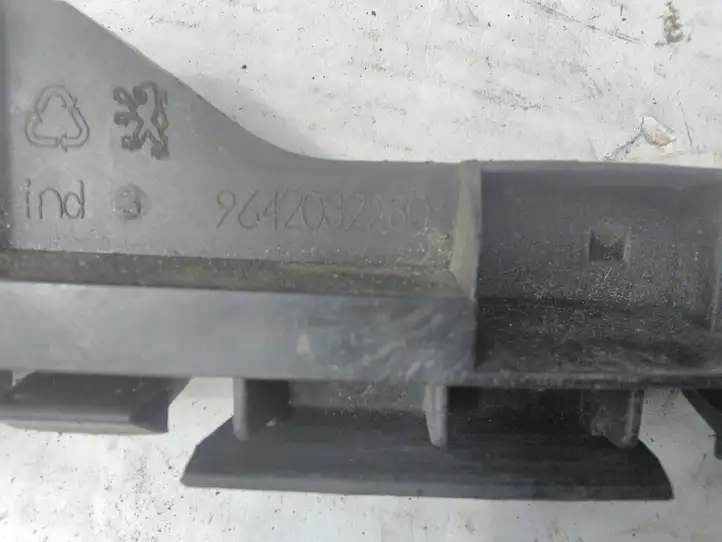 Peugeot 307 (2005 - 2008) 9642032980 Кронштейн заднего бампера — фото 2