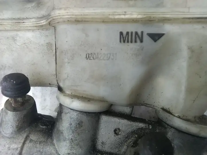 Volkswagen Bora (1998 - 2005) 0204221731 Главный тормозной цилиндр — фото 3