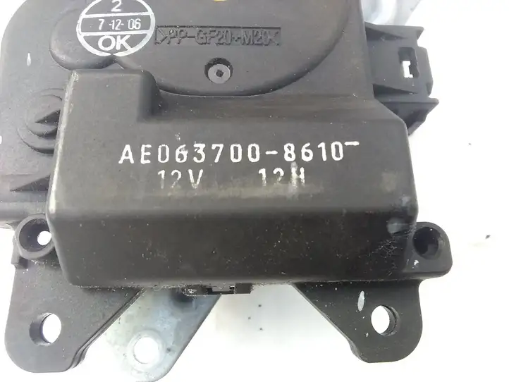 Toyota Avensis T250 (2006 - 2009) AE0637008610 Двигатель задвижки потока воздуха — фото 3