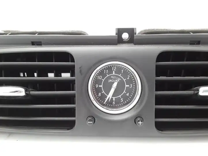 Jaguar XJ X350 (2003 - 2009) 2W9319K617AD Центральный воздушный дефлектор — фото 9