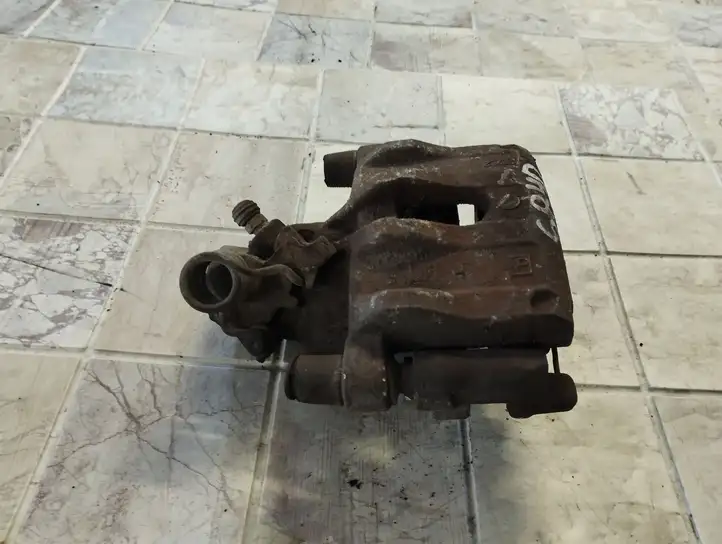 Mazda 3 I (2003 - 2006) Тормозной суппорт задний — фото 4