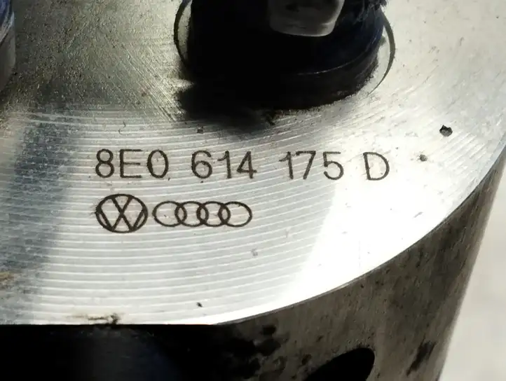 Audi A6 Allroad C5 (2000 - 2006) 8E0614175D Распределитель тормозного усилия — фото 4