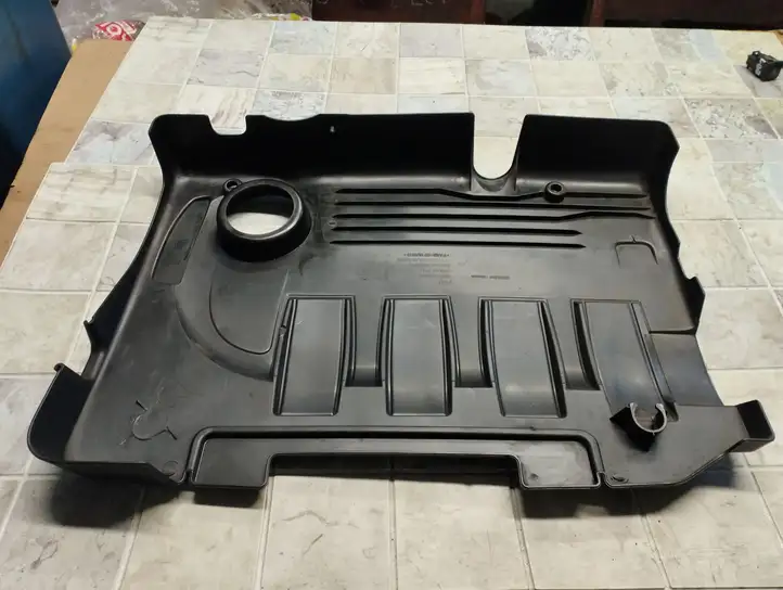 Opel Astra H (2004 - 2009) 55563344 Крышка двигателя декоративная — фото 5