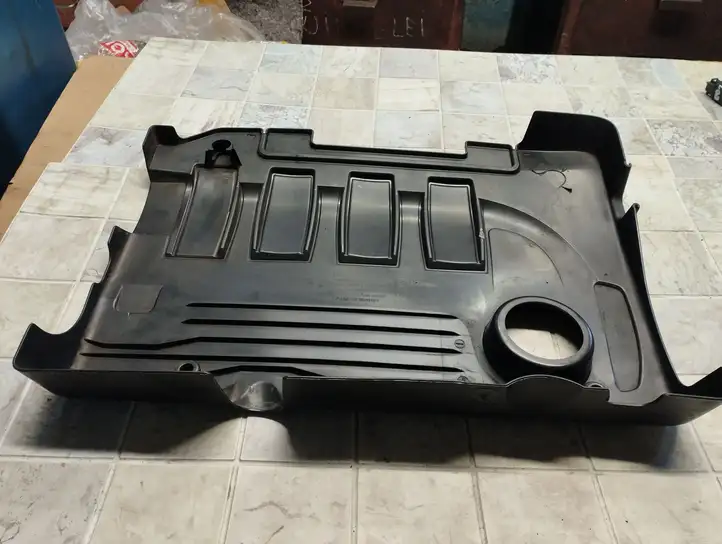Opel Astra H (2004 - 2009) 55563344 Крышка двигателя декоративная — фото 6