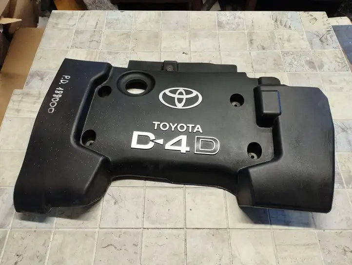 Toyota Corolla Verso AR10 (2004 - 2009) Крышка двигателя декоративная — фото 1