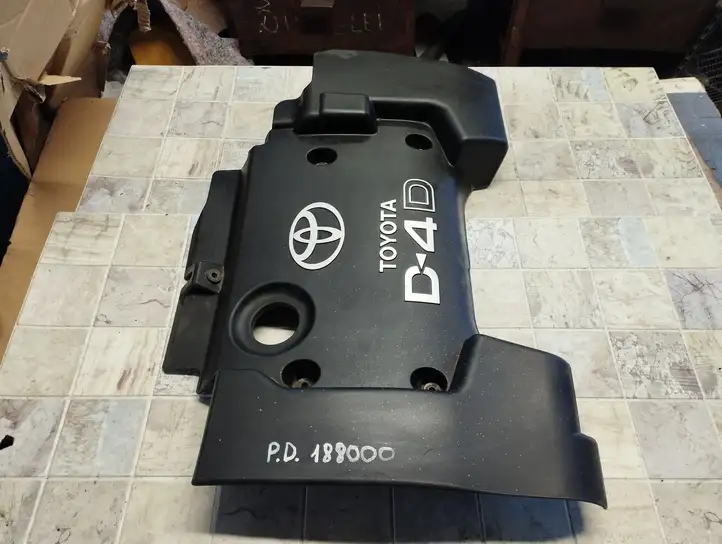 Toyota Corolla Verso AR10 (2004 - 2009) Крышка двигателя декоративная — фото 2